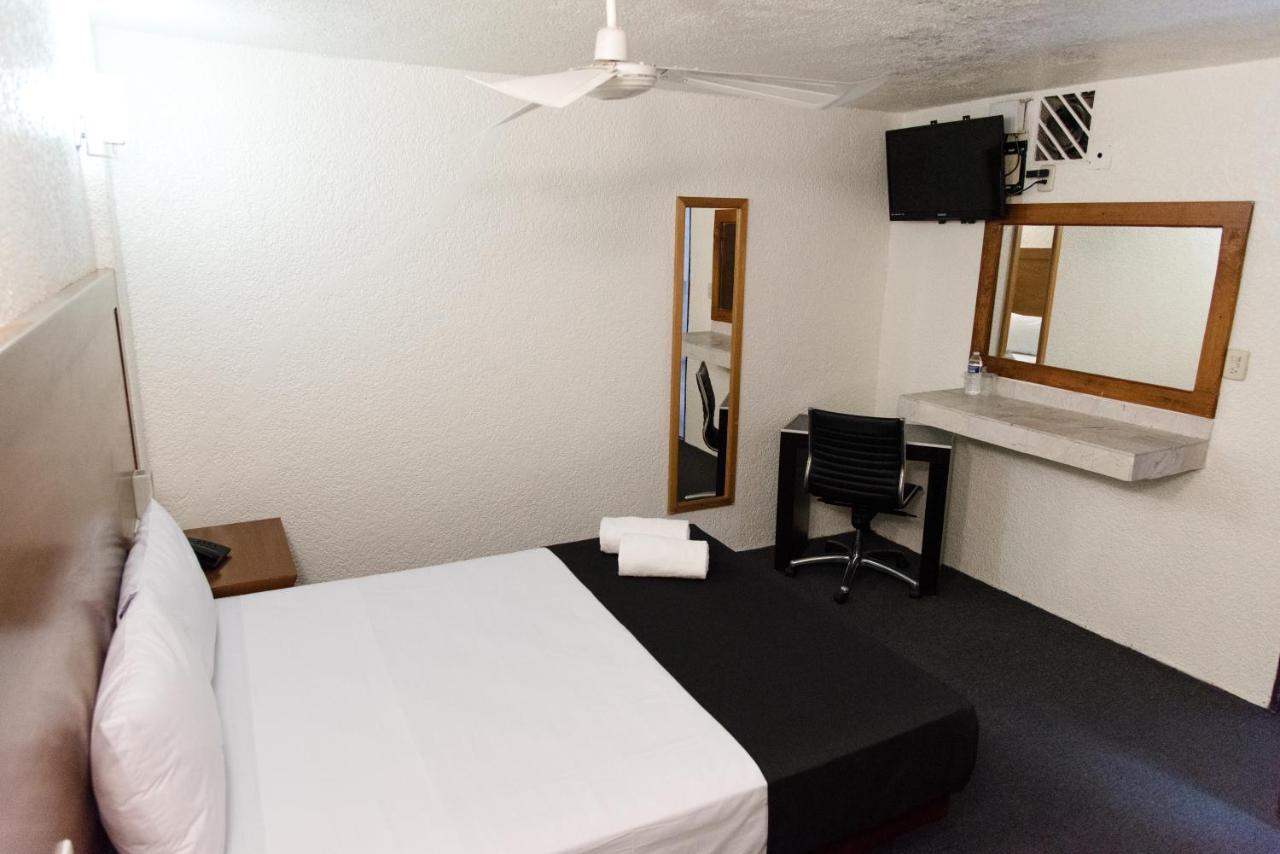 Hotel Central Irapuato - Hotel En Irapuato Kültér fotó